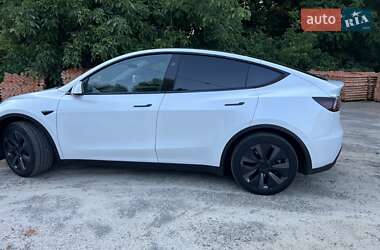 Позашляховик / Кросовер Tesla Model Y 2024 в 