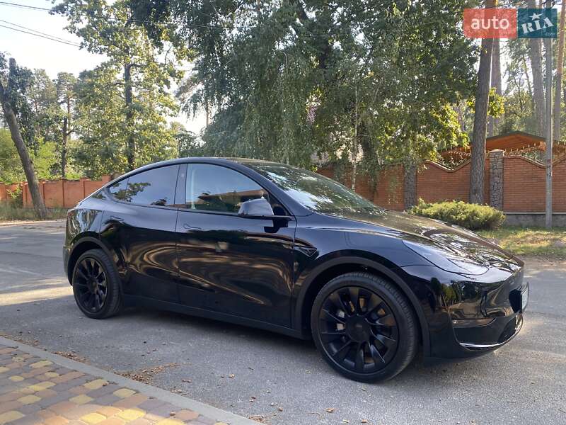 Внедорожник / Кроссовер Tesla Model Y 2023 в Киеве