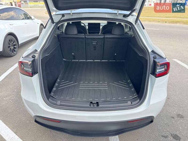 Внедорожник / Кроссовер Tesla Model Y 2023 в Кременчуге