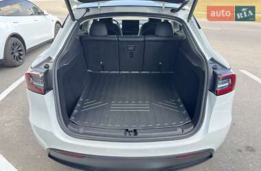 Внедорожник / Кроссовер Tesla Model Y 2023 в 