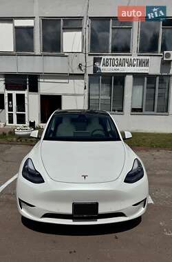 Внедорожник / Кроссовер Tesla Model Y 2021 в 