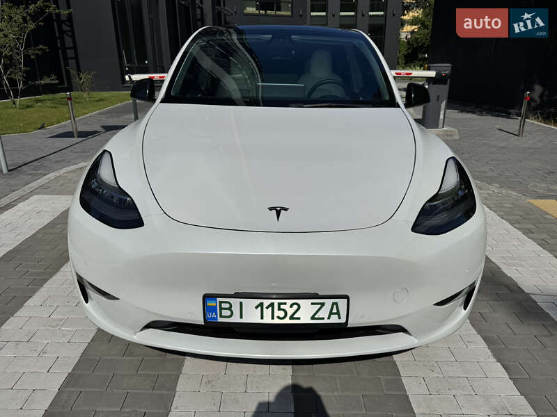 Позашляховик / Кросовер Tesla Model Y 2021 в Києві