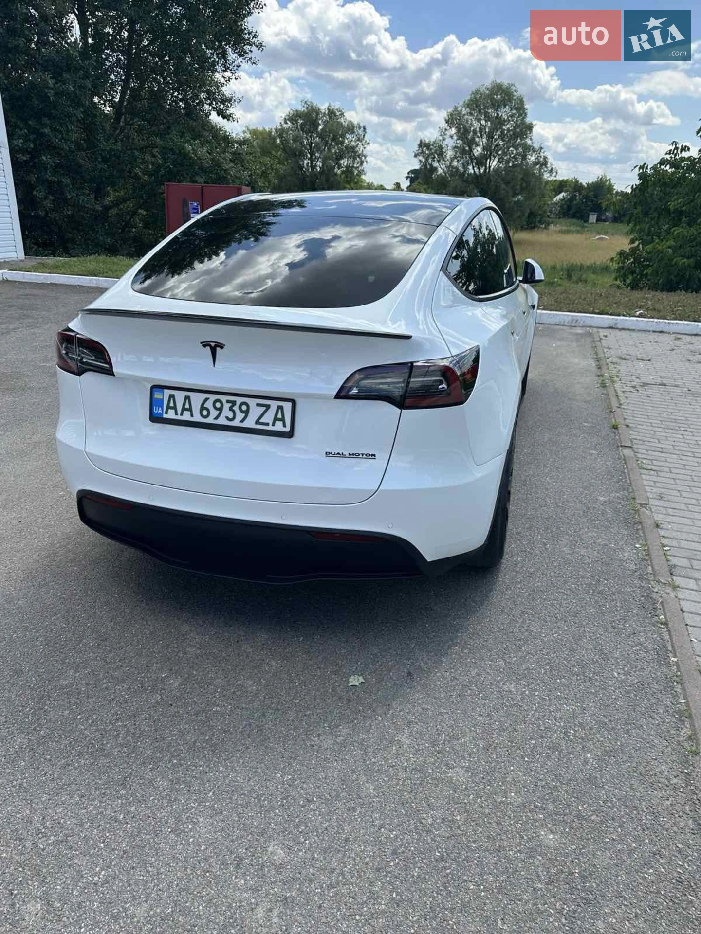 2020 Tesla Model Y - мініатюра 3