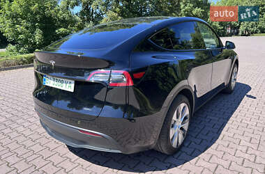 Позашляховик / Кросовер Tesla Model Y 2024 в 
