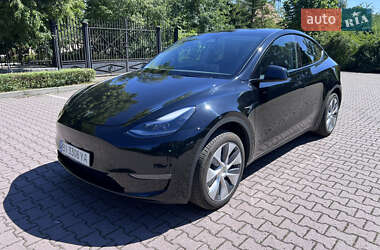Позашляховик / Кросовер Tesla Model Y 2024 в 