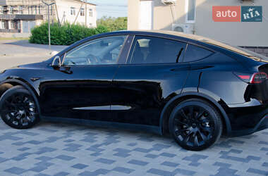 Позашляховик / Кросовер Tesla Model Y 2022 в 
