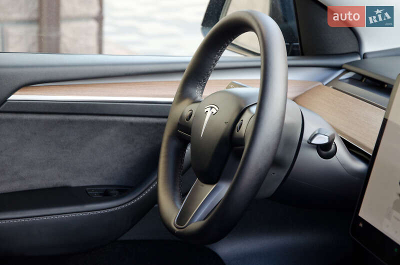 Позашляховик / Кросовер Tesla Model Y 2022 в Києві