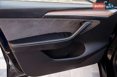 Позашляховик / Кросовер Tesla Model Y 2022 в 