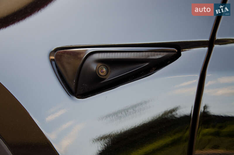 Позашляховик / Кросовер Tesla Model Y 2022 в Києві