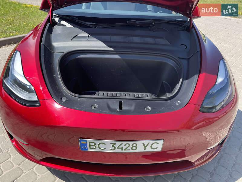 Внедорожник / Кроссовер Tesla Model Y 2024 в Львове