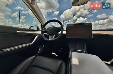 Внедорожник / Кроссовер Tesla Model Y 2023 в 
