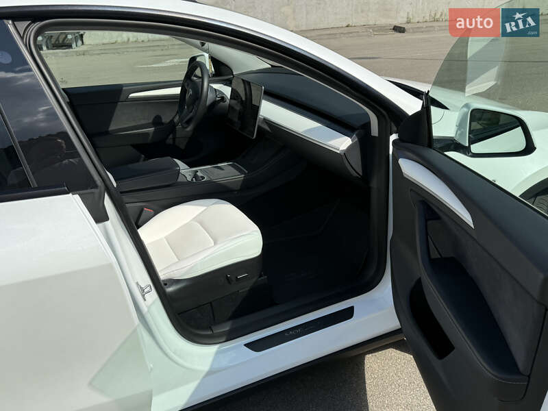 Внедорожник / Кроссовер Tesla Model Y 2022 в Киеве фото 9 Внедорожник / Кроссовер Tesla Model Y 2022 в Киеве