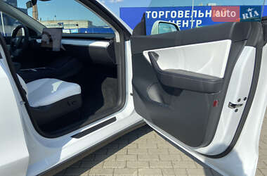 Позашляховик / Кросовер Tesla Model Y 2022 в 