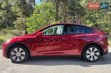 Позашляховик / Кросовер Tesla Model Y 2024 в 