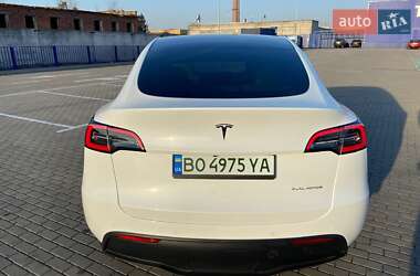Позашляховик / Кросовер Tesla Model Y 2021 в 