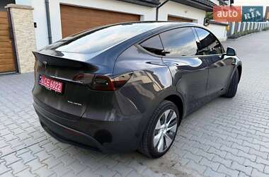 Позашляховик / Кросовер Tesla Model Y 2024 в 