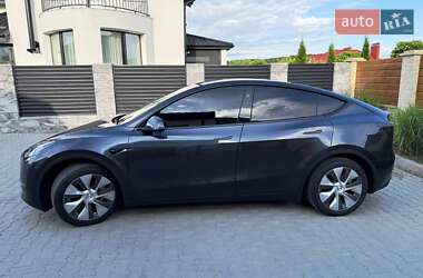 Позашляховик / Кросовер Tesla Model Y 2024 в 