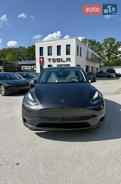 Внедорожник / Кроссовер Tesla Model Y 2024 в 