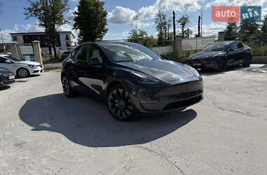 Внедорожник / Кроссовер Tesla Model Y 2024 в 