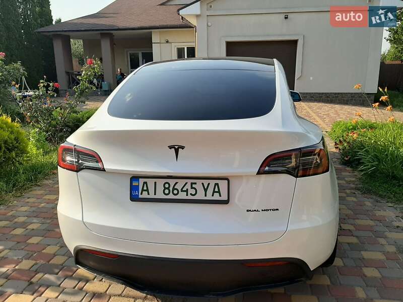 Внедорожник / Кроссовер Tesla Model Y 2023 в Киеве