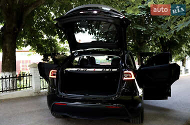 Внедорожник / Кроссовер Tesla Model Y 2024 в 