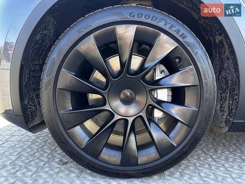 Позашляховик / Кросовер Tesla Model Y 2023 в Полтаві
