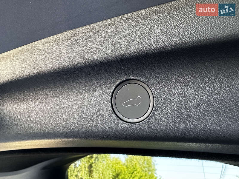Позашляховик / Кросовер Tesla Model Y 2023 в Полтаві