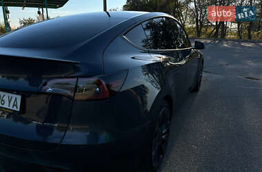 Позашляховик / Кросовер Tesla Model Y 2021 в 