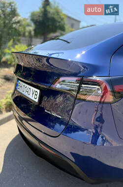 Позашляховик / Кросовер Tesla Model Y 2022 в 