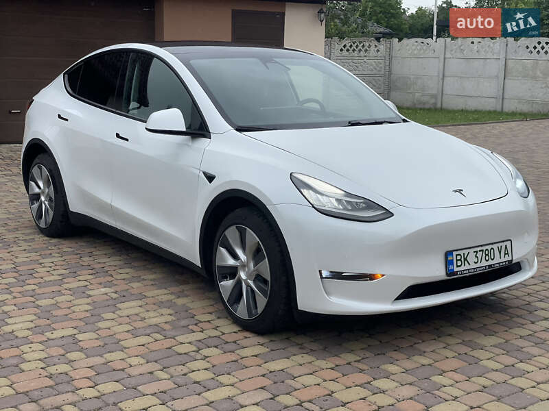Позашляховик / Кросовер Tesla Model Y 2020 в Здолбуніві