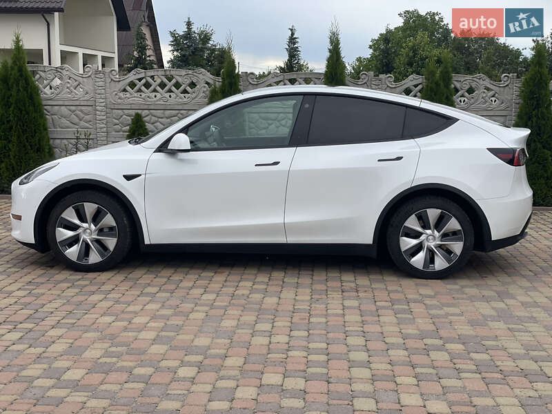 Позашляховик / Кросовер Tesla Model Y 2020 в Здолбуніві