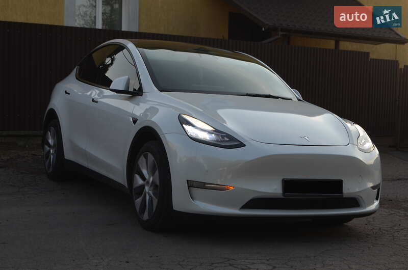 Позашляховик / Кросовер Tesla Model Y 2021 в Львові