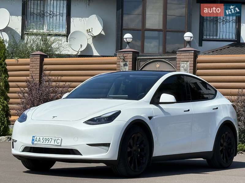 Позашляховик / Кросовер Tesla Model Y 2022 в Києві