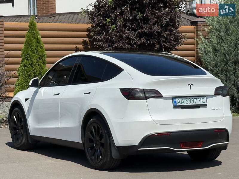 Позашляховик / Кросовер Tesla Model Y 2022 в Києві