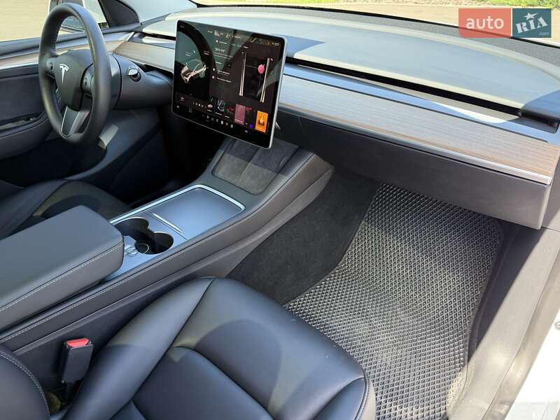 Позашляховик / Кросовер Tesla Model Y 2022 в Києві