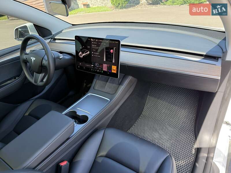 Позашляховик / Кросовер Tesla Model Y 2022 в Києві