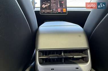 Позашляховик / Кросовер Tesla Model Y 2022 в 