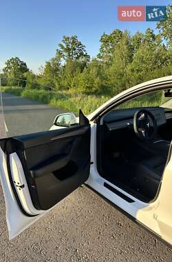 Внедорожник / Кроссовер Tesla Model Y 2023 в 