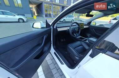 Внедорожник / Кроссовер Tesla Model Y 2021 в 