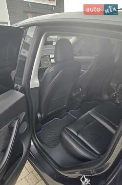 Позашляховик / Кросовер Tesla Model Y 2021 в 