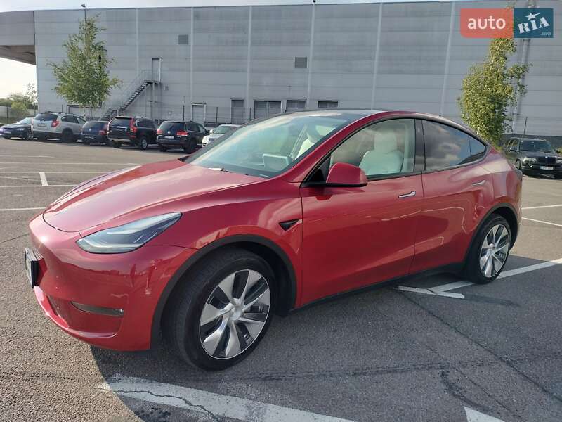 Внедорожник / Кроссовер Tesla Model Y 2023 в 