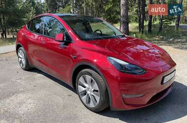 Позашляховик / Кросовер Tesla Model Y 2024 в 