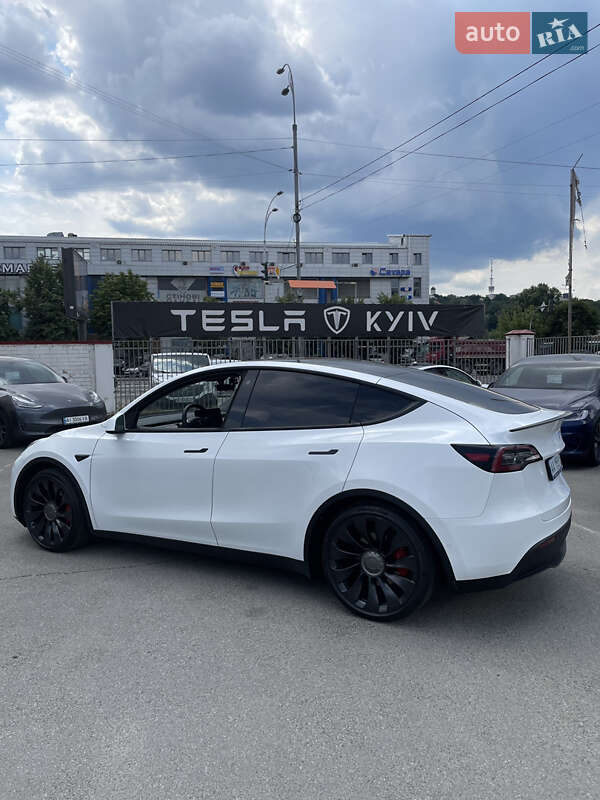 Позашляховик / Кросовер Tesla Model Y 2022 в Києві