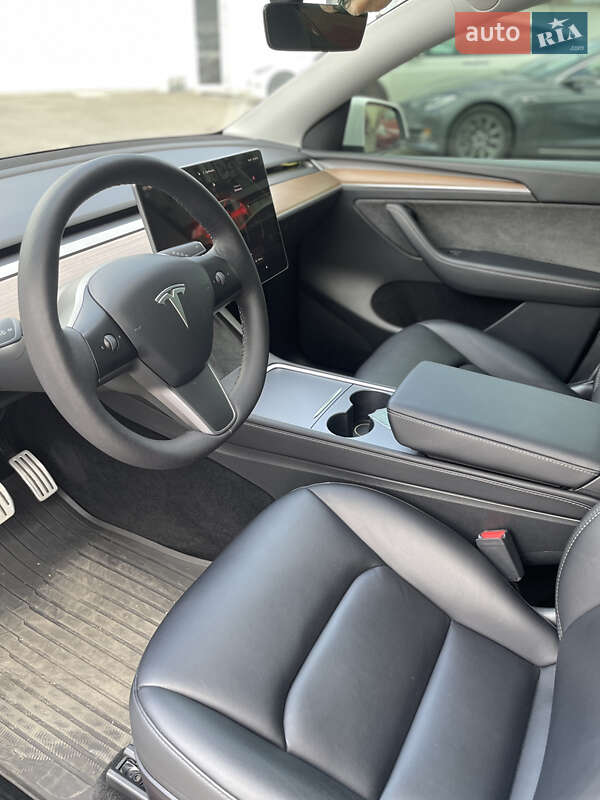 Позашляховик / Кросовер Tesla Model Y 2022 в Києві