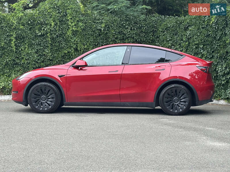 Позашляховик / Кросовер Tesla Model Y 2023 в Києві