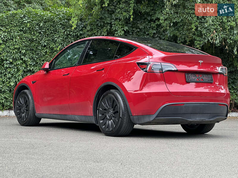Позашляховик / Кросовер Tesla Model Y 2023 в Києві