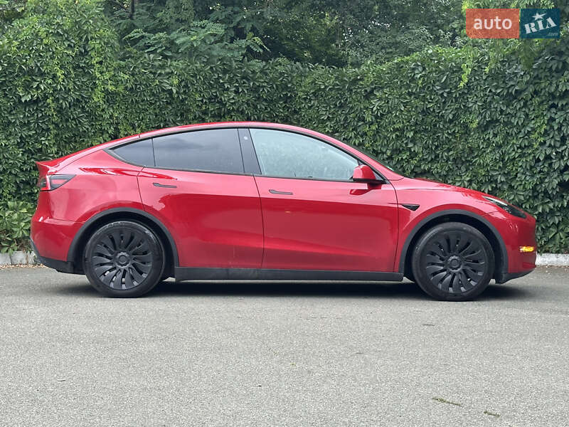 Позашляховик / Кросовер Tesla Model Y 2023 в Києві