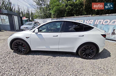Позашляховик / Кросовер Tesla Model Y 2021 в 
