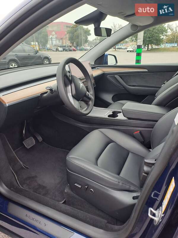 Позашляховик / Кросовер Tesla Model Y 2023 в Києві