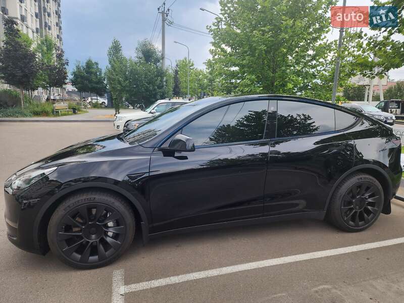 Внедорожник / Кроссовер Tesla Model Y 2022 в Киеве